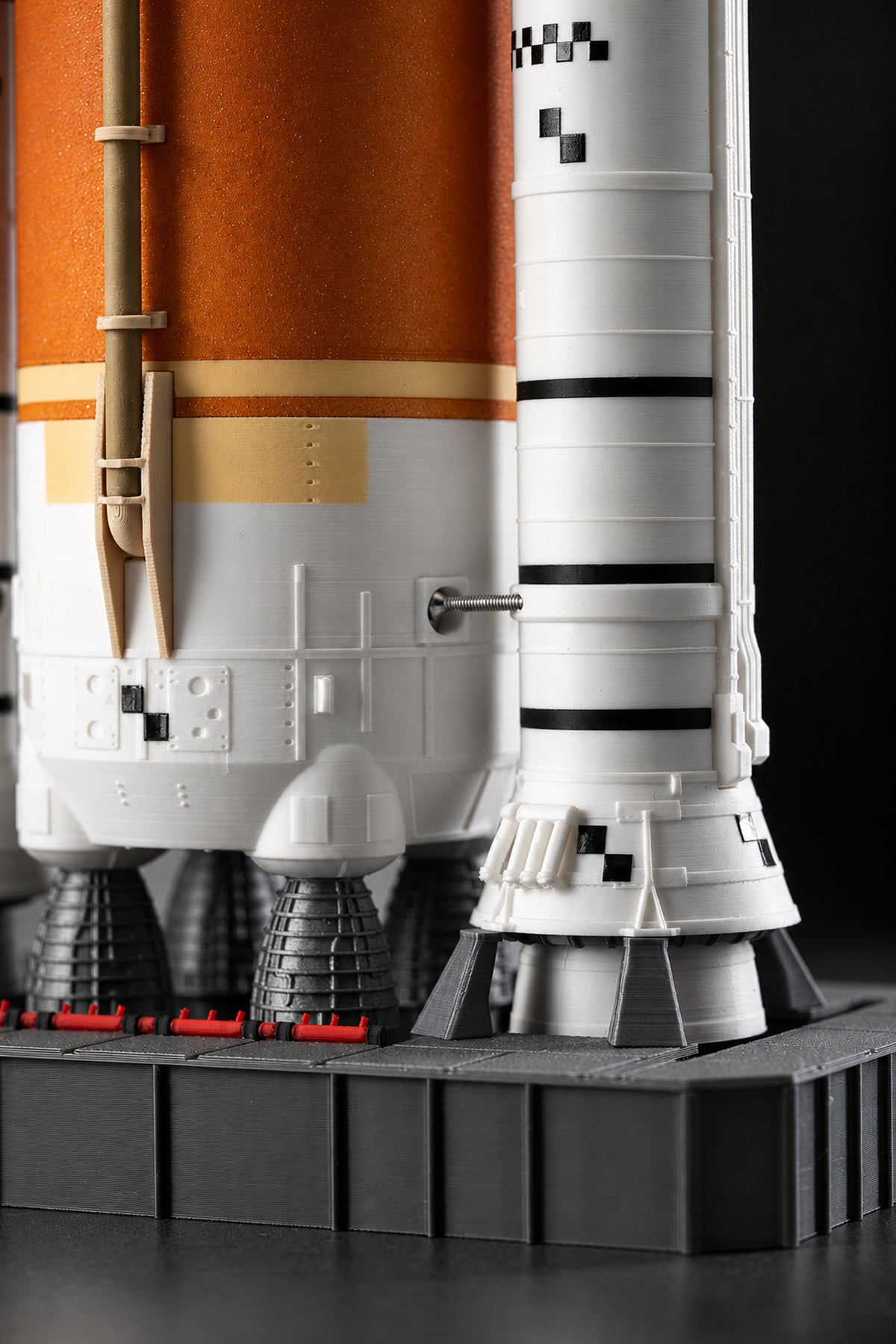 RS-25 engines · Base