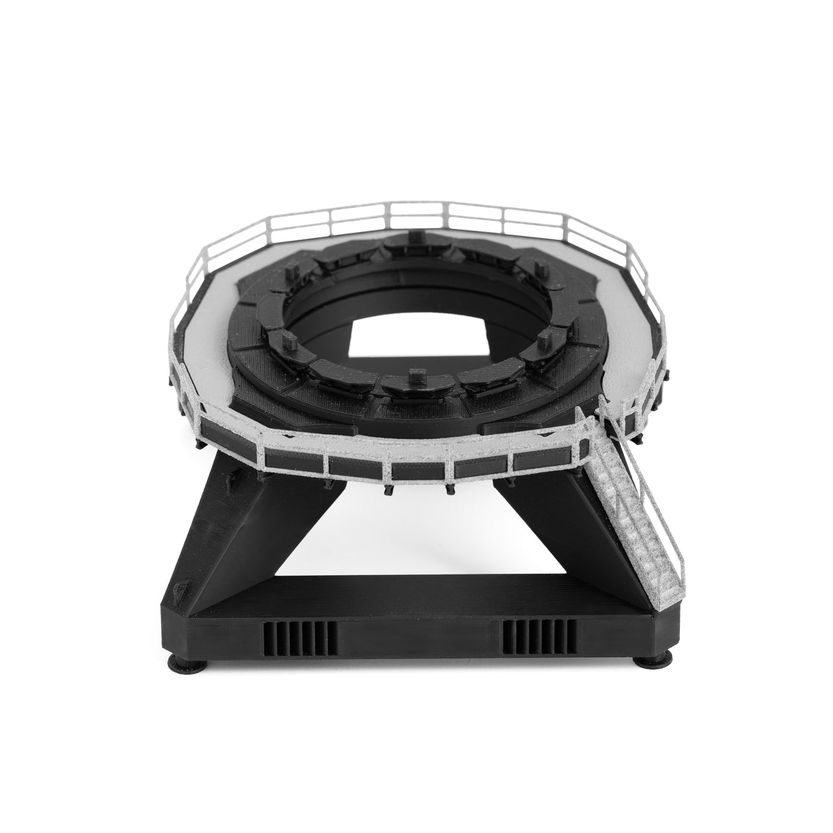 Static fire base mount for Spaceship