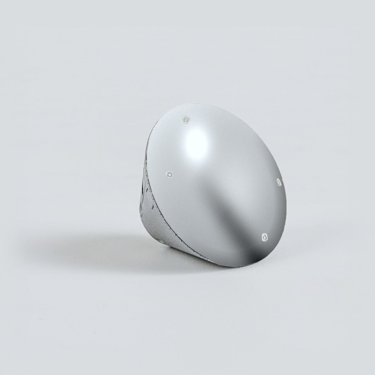 Orion crew capsule 1:144 with its heat shield covered in chrome aluminum tape